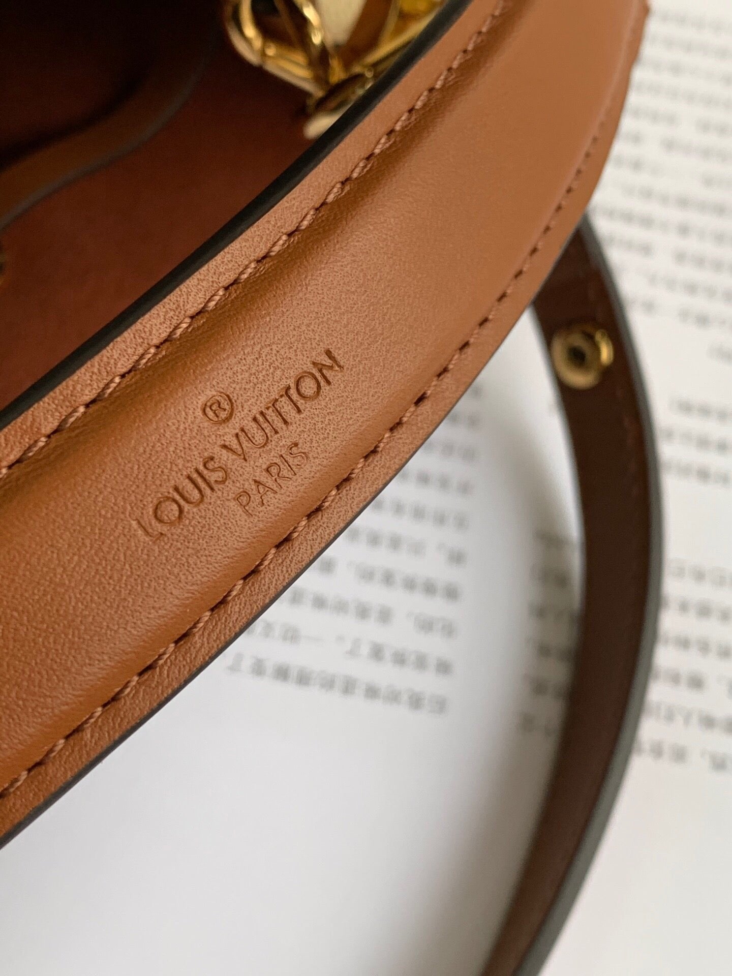 Louis Vuitton Crossbody Bags 26cm White