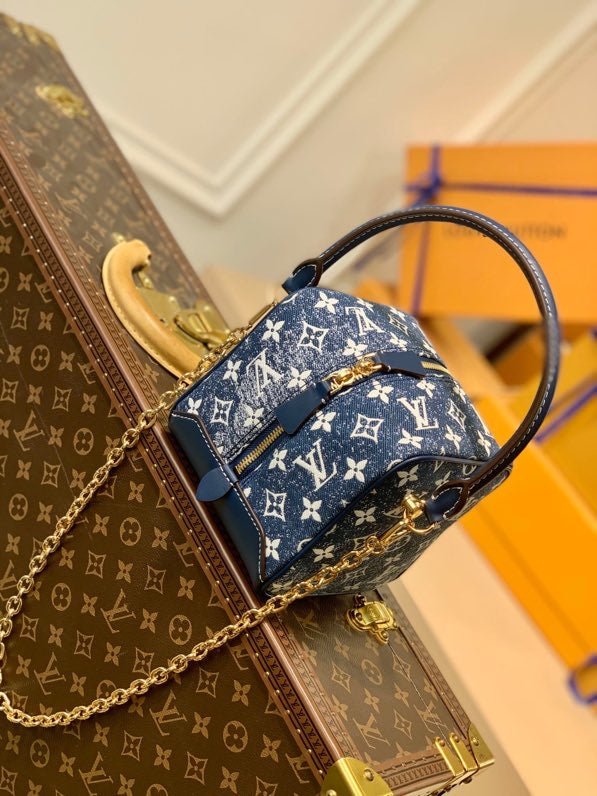 Louis Vuitton Bandoulière M59611 16cm Navy Blue