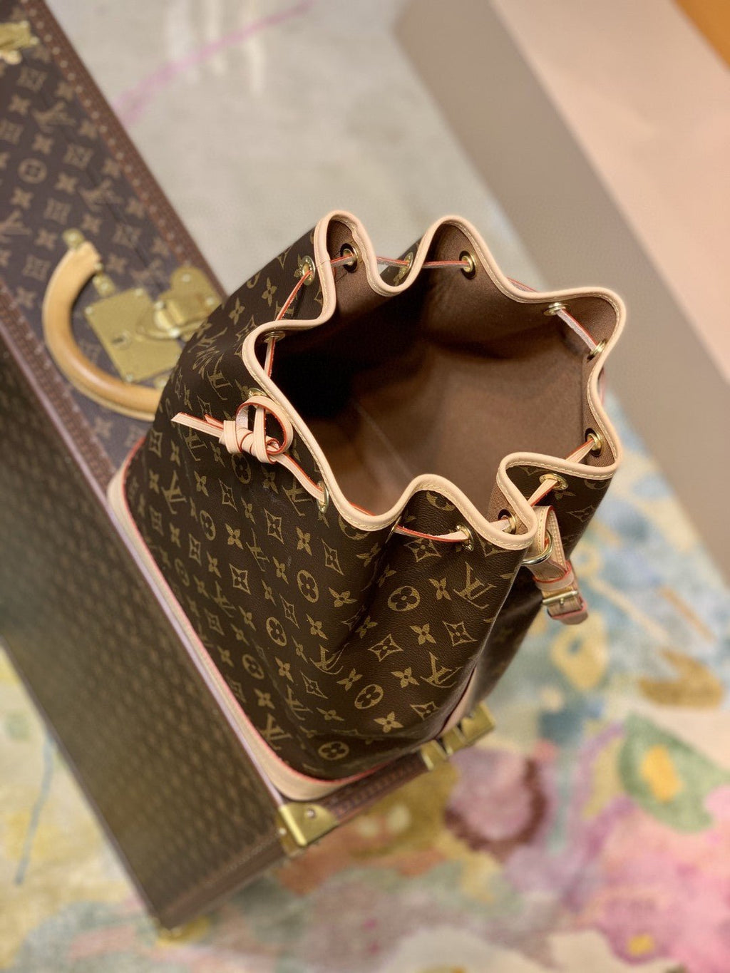Louis Vuitton M42224 Nóe 28cm Brown