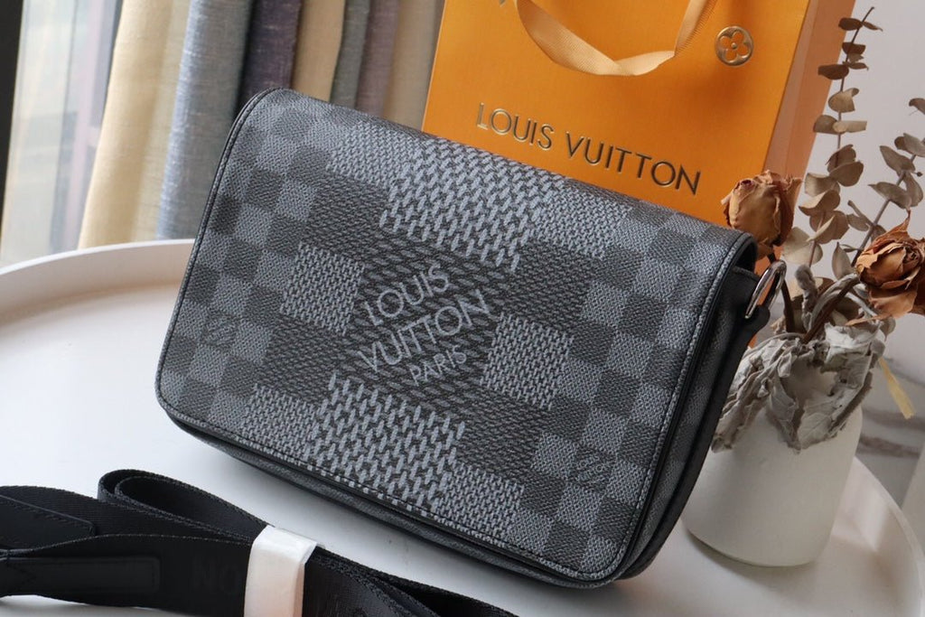 Louis Vuitton N50013 Studio Messenger 24cm