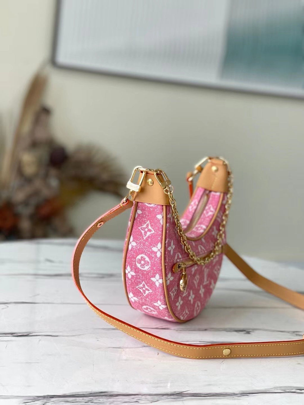Louis Vuitton M81098 Loop 24cm Pink