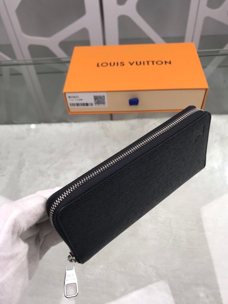 Louis Vuitton Zippy Vertical Wallet 20cm