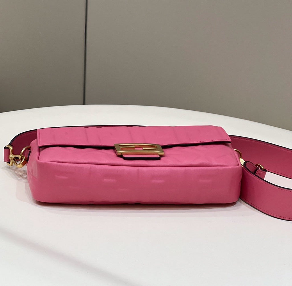 Fendi Baguette Midi 27cm Pink