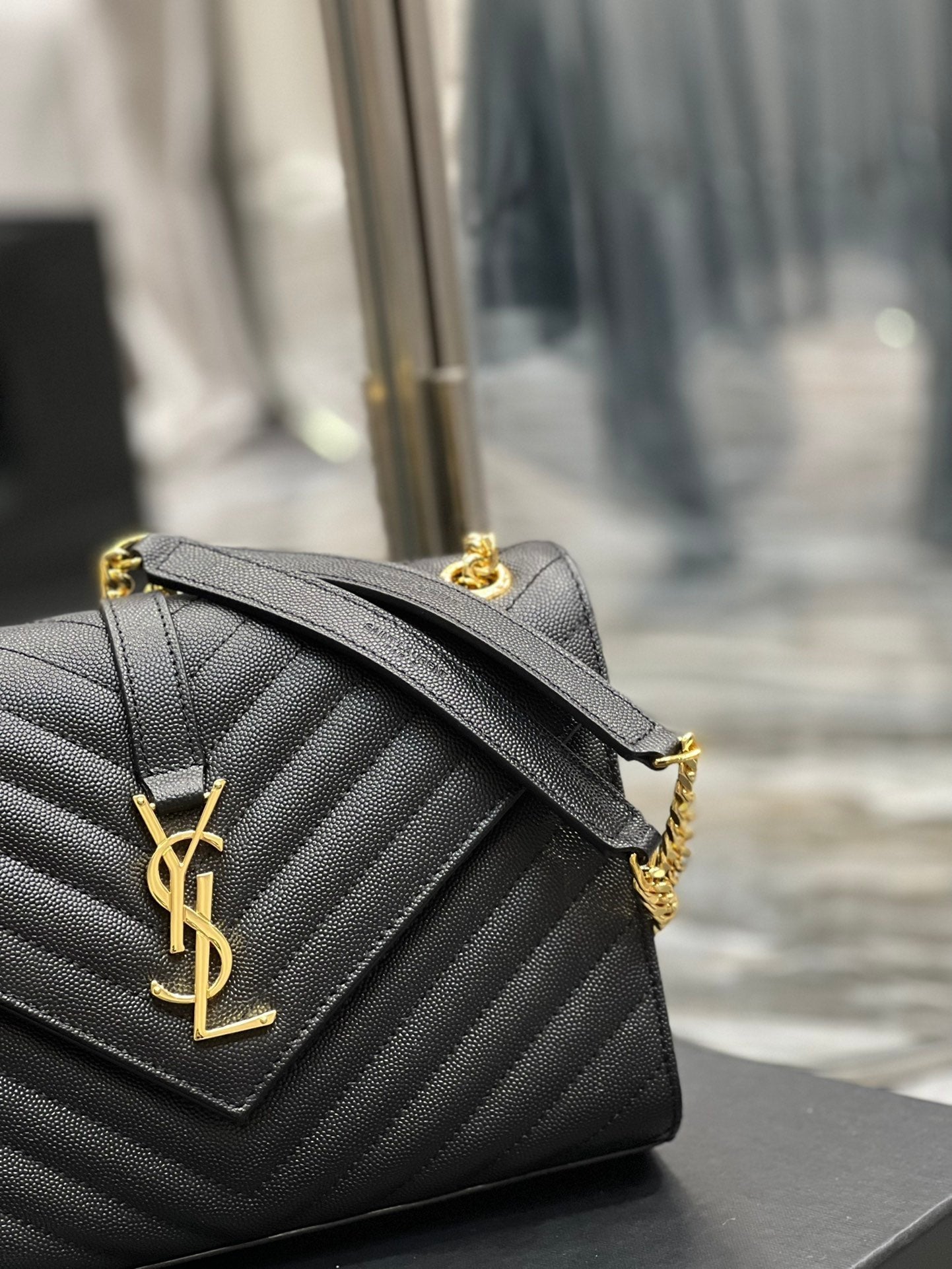 Saint Laurent College Medium Chain Bag 24cm Black