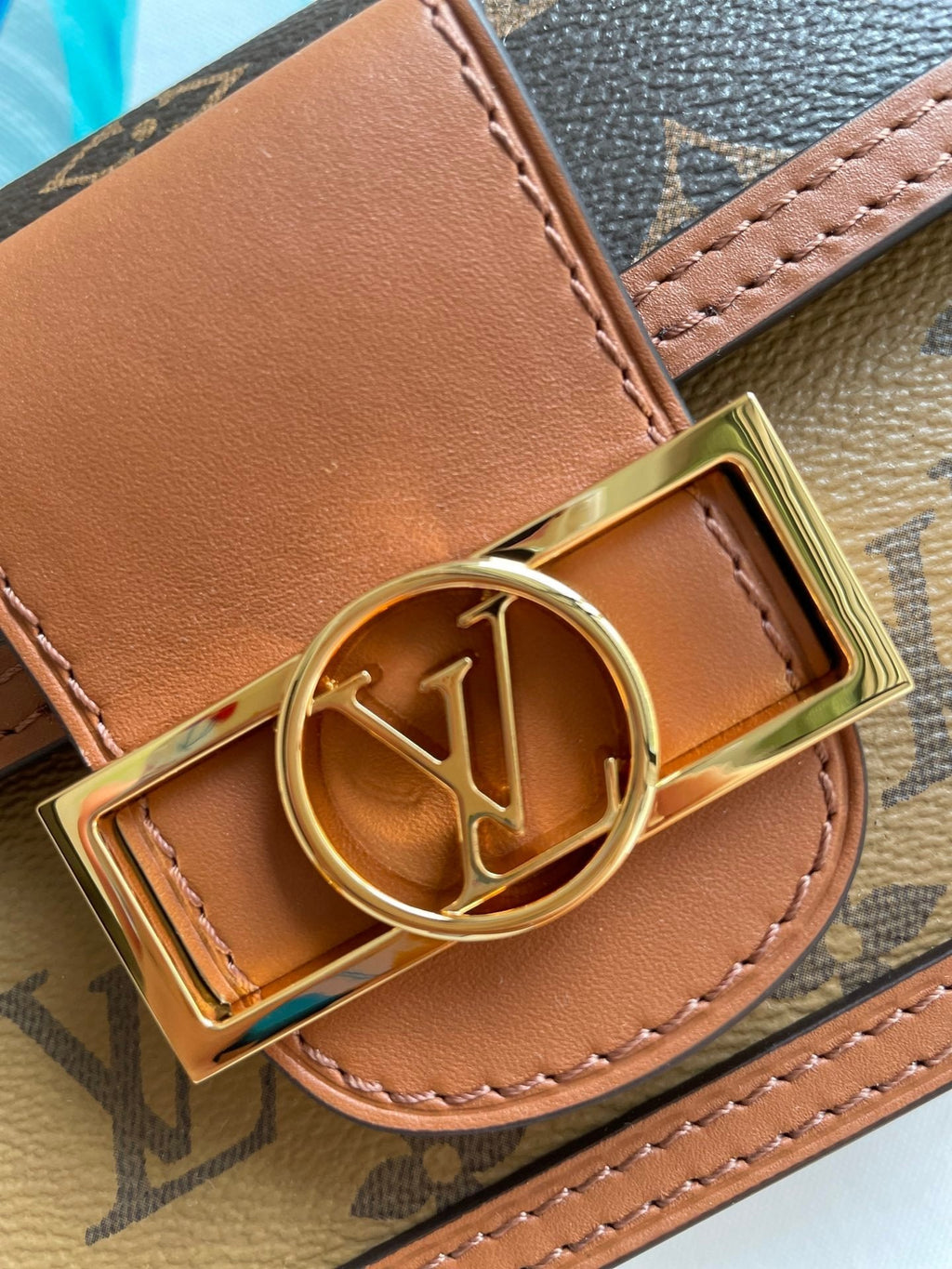 Louis Vuitton Dauphine Chain Wallet Combines Monogram And Monogram Reverse Canvas By Nicolas Ghesquière For Women, Women’s Wallet 19cm LV M68746