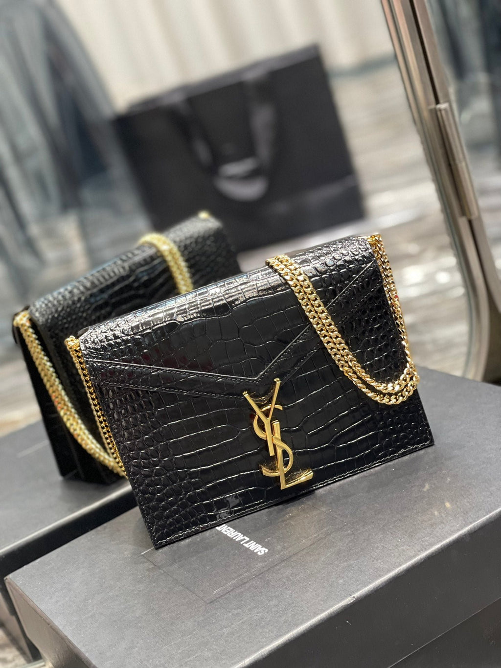 Saint Laurent Cassandra Medium Chain Bag In Grain De Poudre Embossed 22cm Black