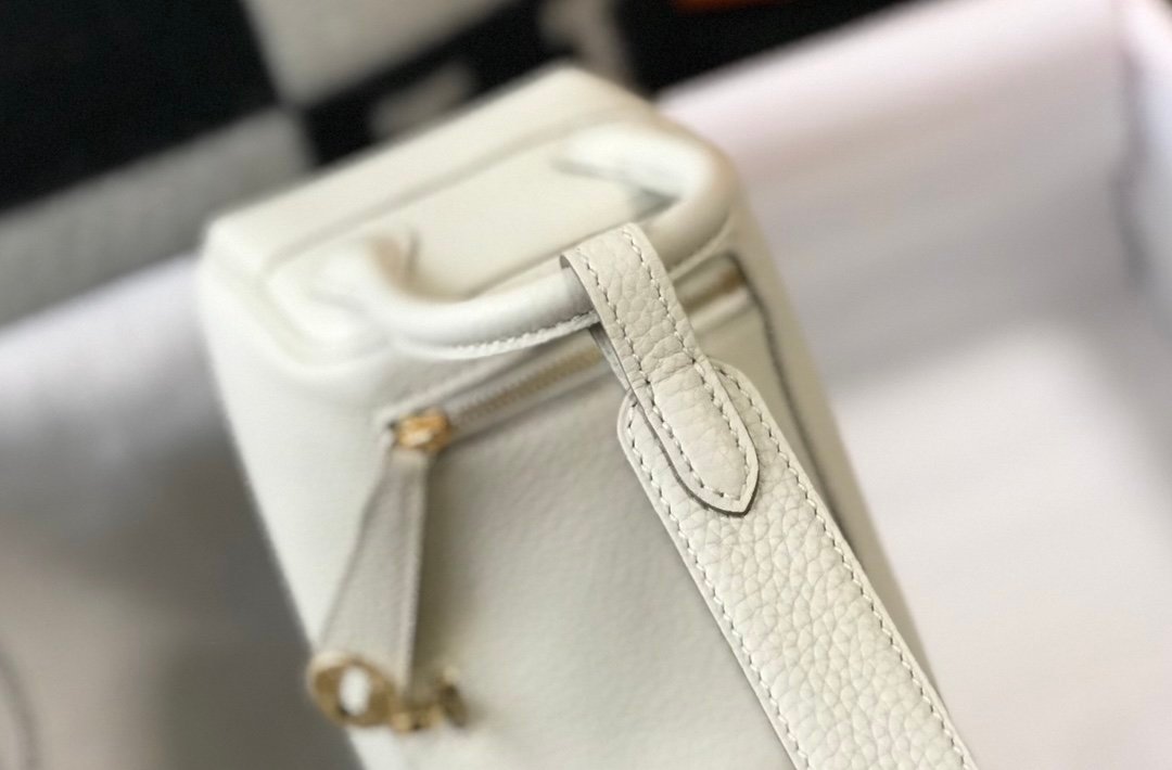 Hermes Lindy Mini White Togo Bag With Gold Hardware For Women, Women’s Handbags, Shoulder And Crossbody Bags 7.5in/19cm