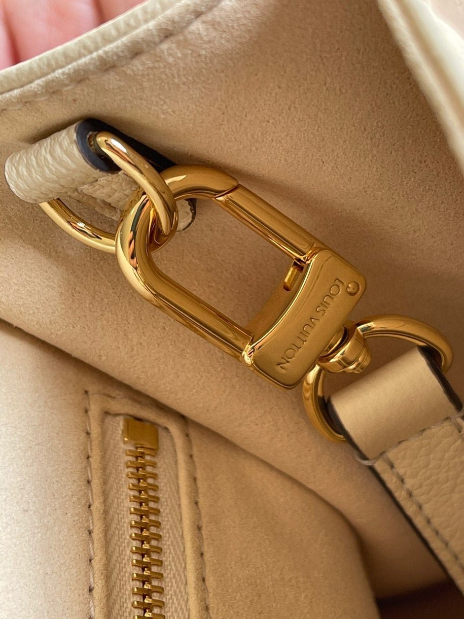 Louis Vuitton Handle Bag 25cm Cream