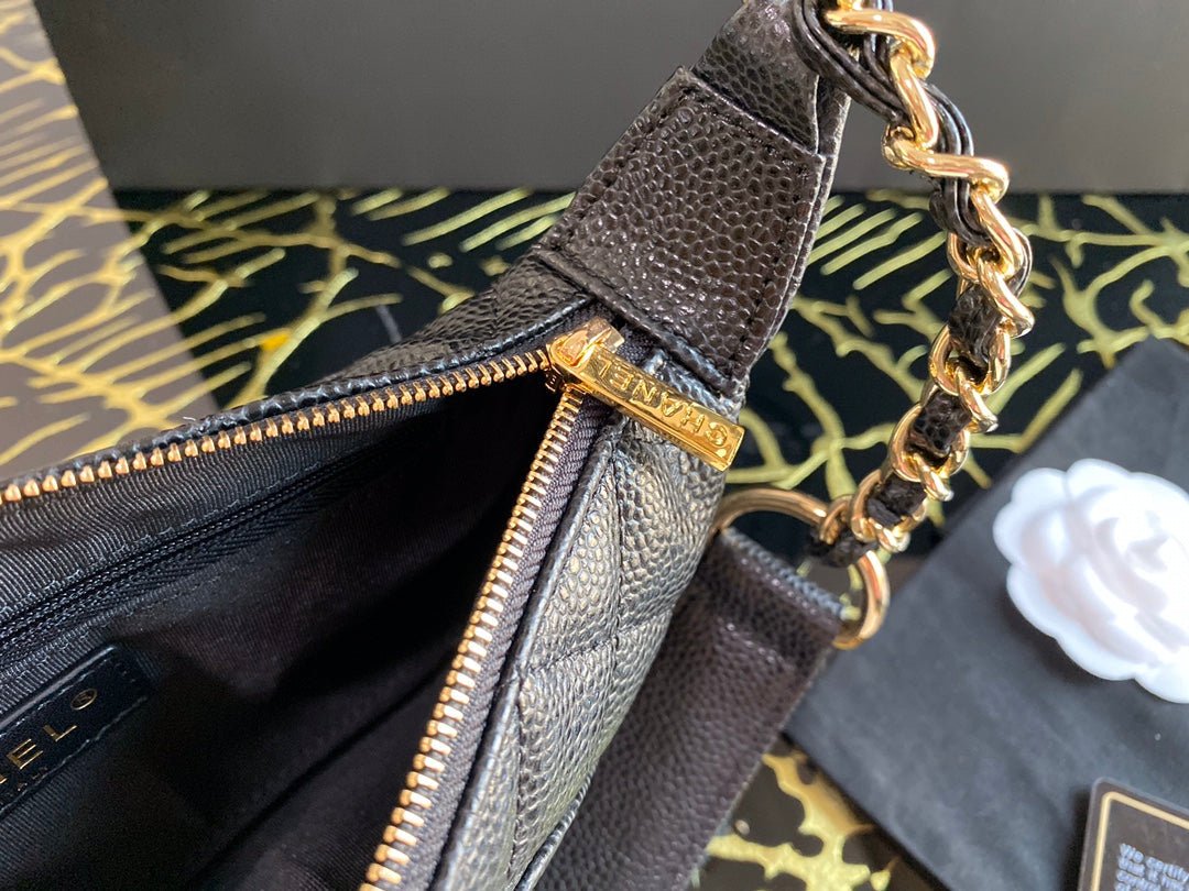 Chanel Classic Shoudlerbag 25cm Black