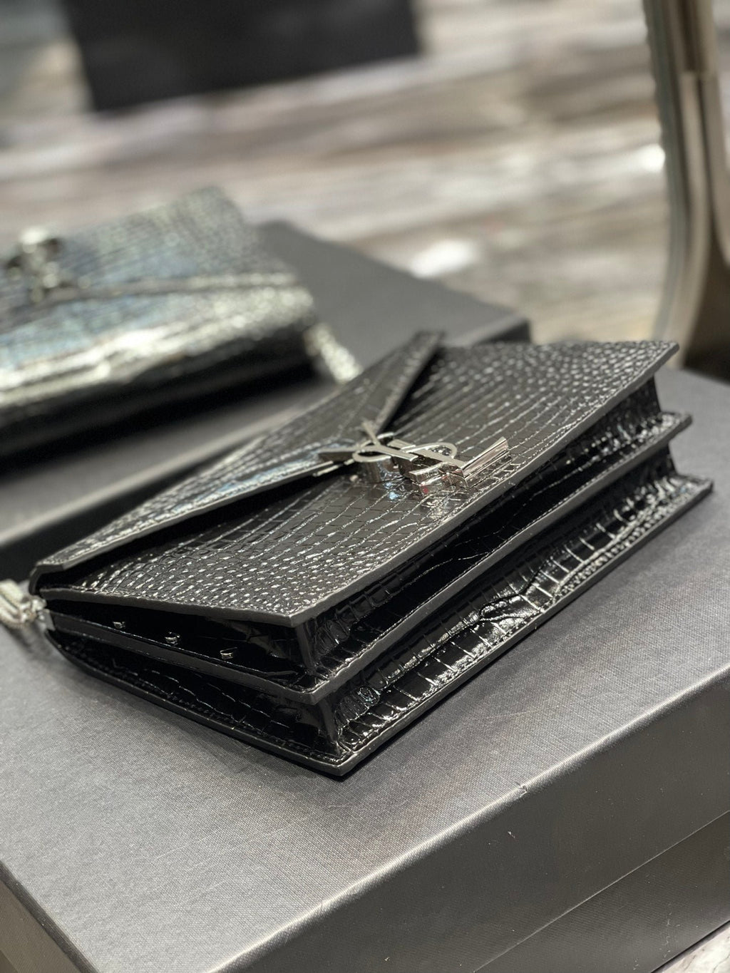 Saint Laurent Cassandra Medium Chain Bag In Grain De Poudre Embossed 22cm Black