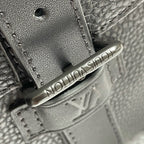 Louis Vuitton M58475 Christopher Messenger 29cm Black