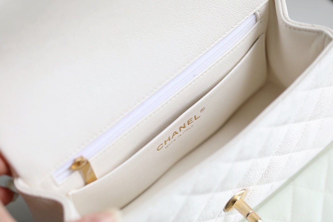 Chanel Flapbag With Top Handle 20cm White
