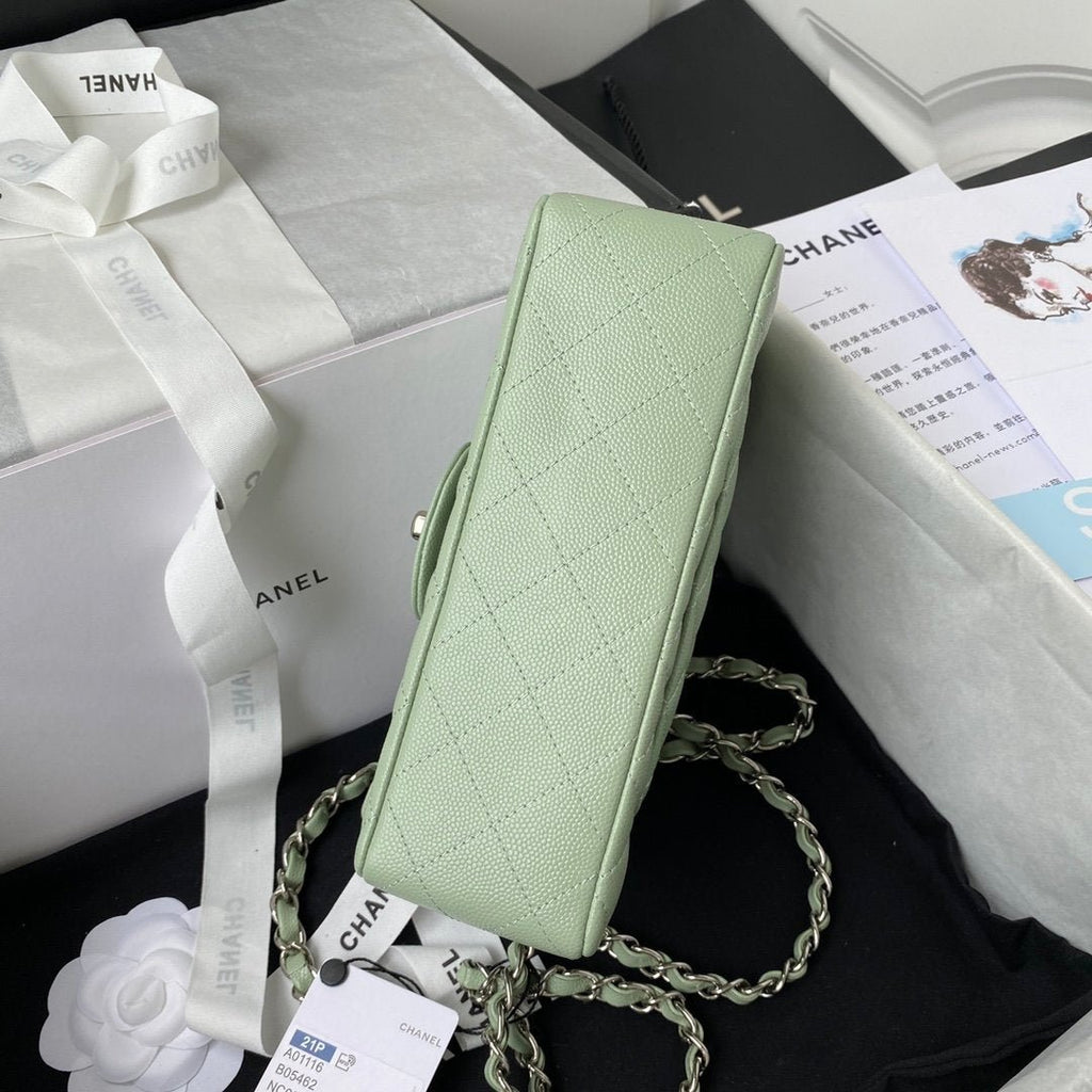 Chanel Mini Classic Flapbag 20cm
