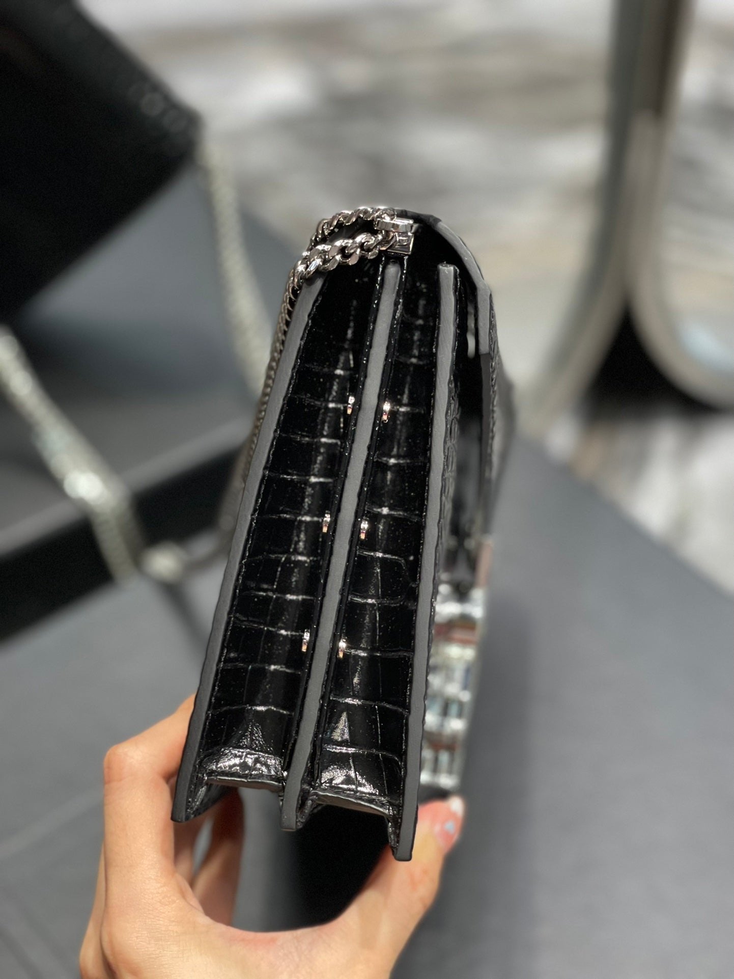 Saint Laurent Cassandra Medium Chain Bag In Grain De Poudre Embossed 22cm Black