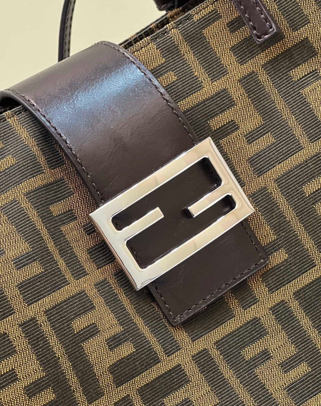 Fendi Baguette 1997 28cm Brown