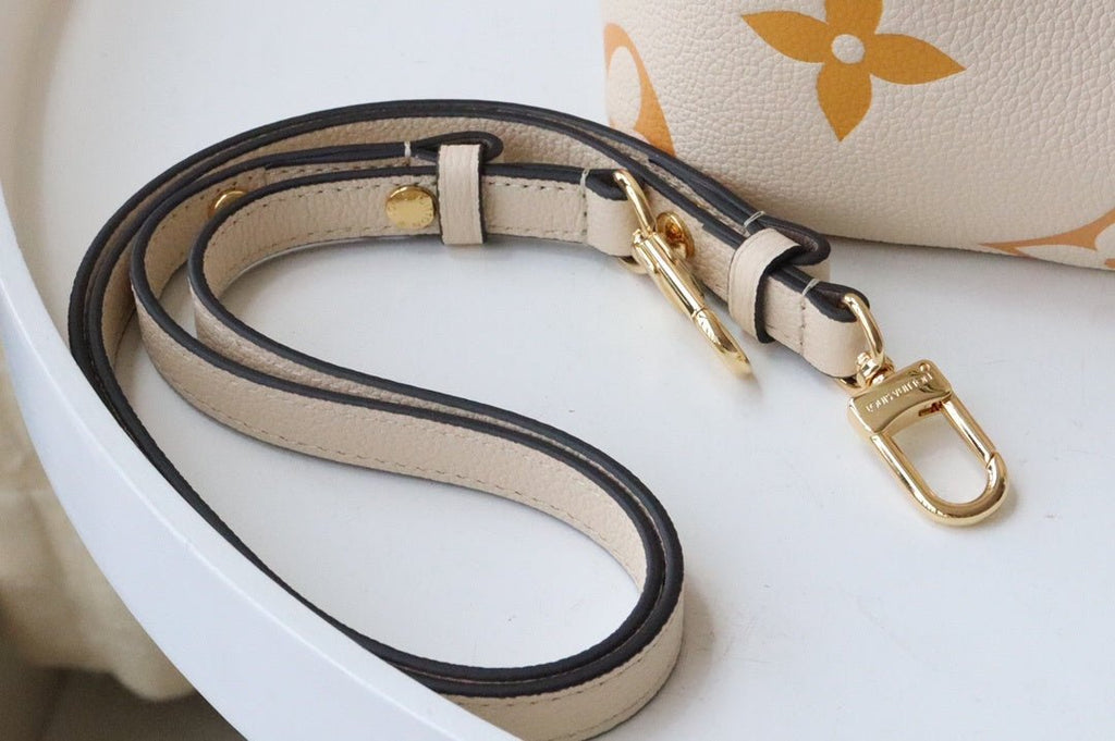Louis Vuitton NoNo BB 20cm Cream