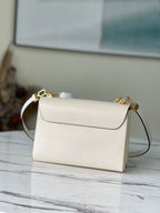 Louis Vuitton Twist MM 23cm