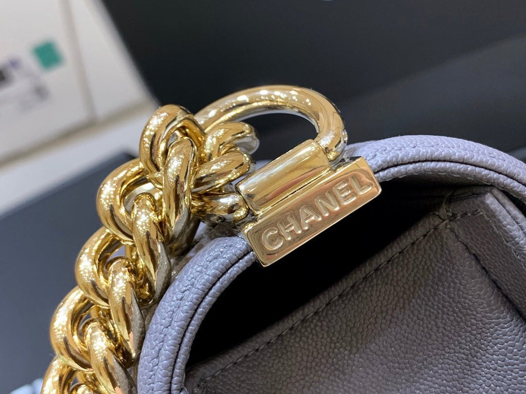 Chanel Classic Flapbag Gold Hardware 25cm