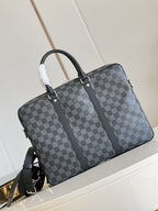 Louis Vuitton Porte Documents Voyage PM 35cm