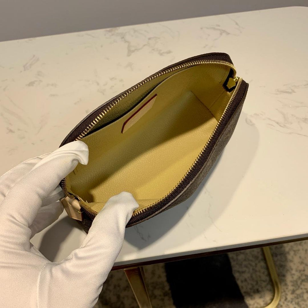 Louis Vuitton Cosmetic Pouch 19cm Brown