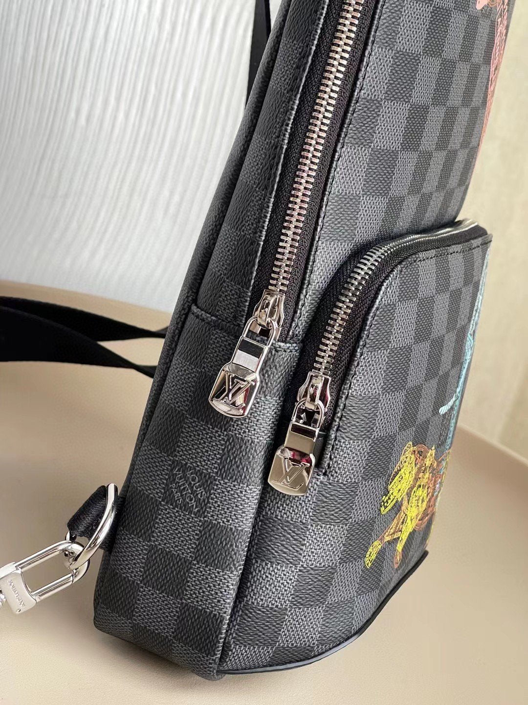 Louis Vuitton Avenue Sling Bag 31cm