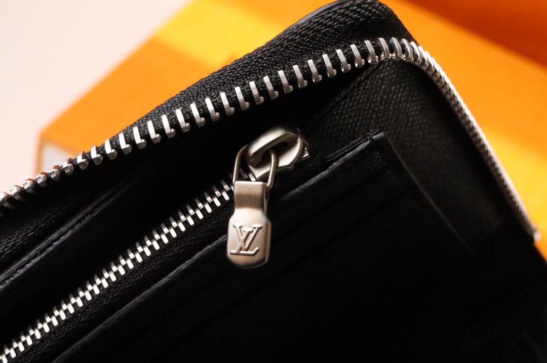 Louis Vuitton Multiple Wallet Damier 19cm