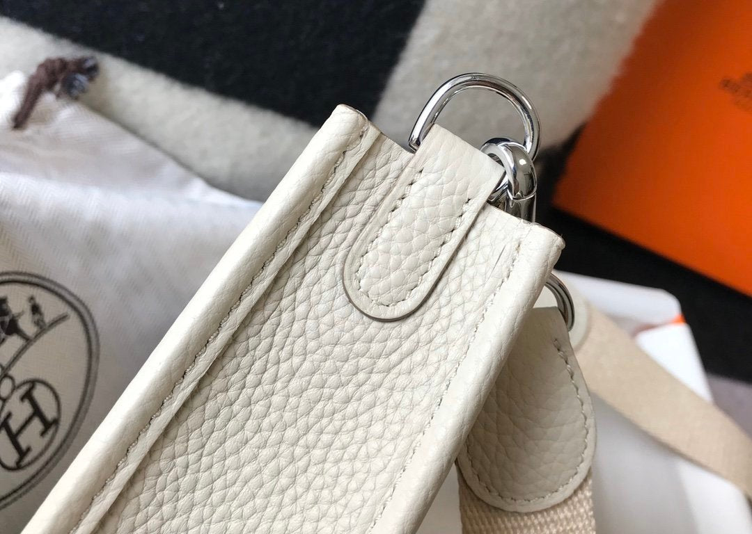 Hermes Evelyne 16 Amazone Bag Beige With Silver-Toned Hardware For Women, Women’s Shoulder And Crossbody Bags 6.3in/16cm