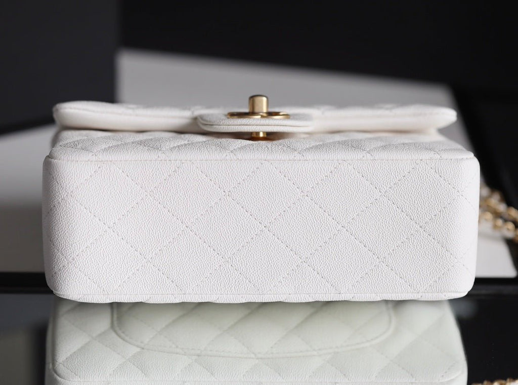 Chanel Flapbag With Top Handle 20cm White