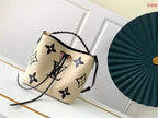 LV Crafty Neoneo Mm Bucket Bag