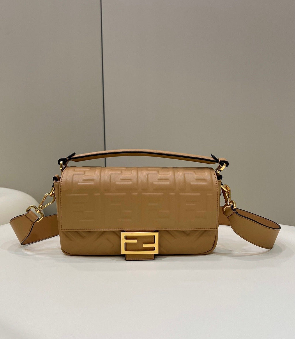Fendi Baguette Midi 27cm Brown