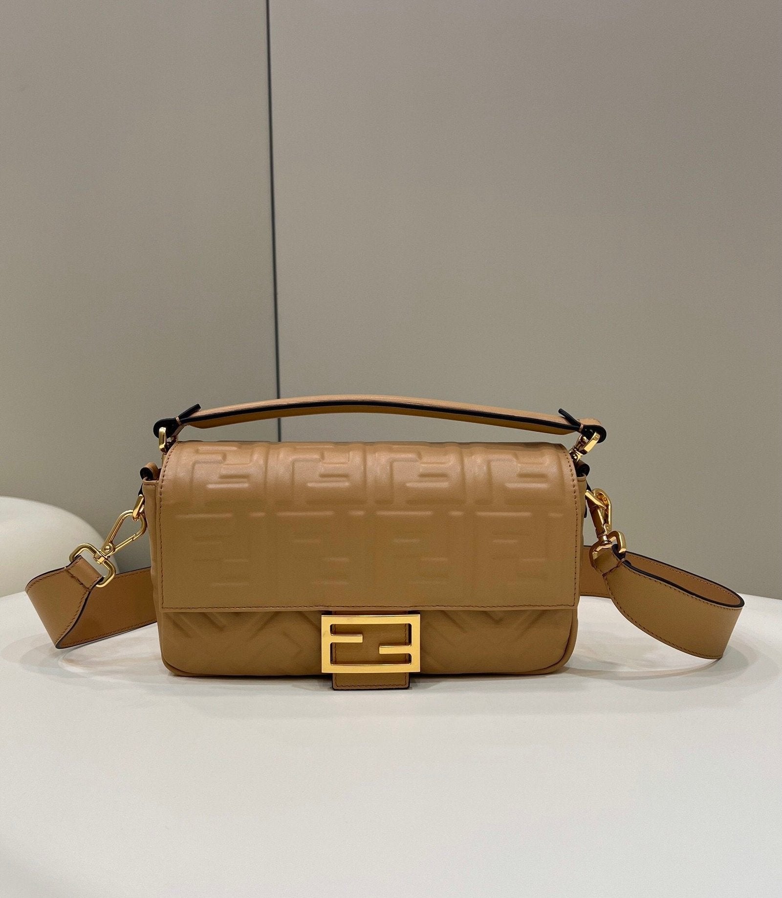 Fendi Baguette Midi 27cm Brown