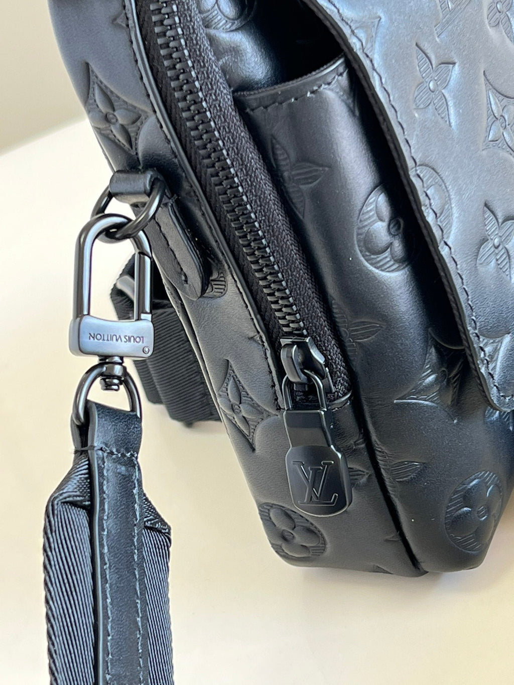 Louis Vuitton Flap Double Phone Pouch 18cm