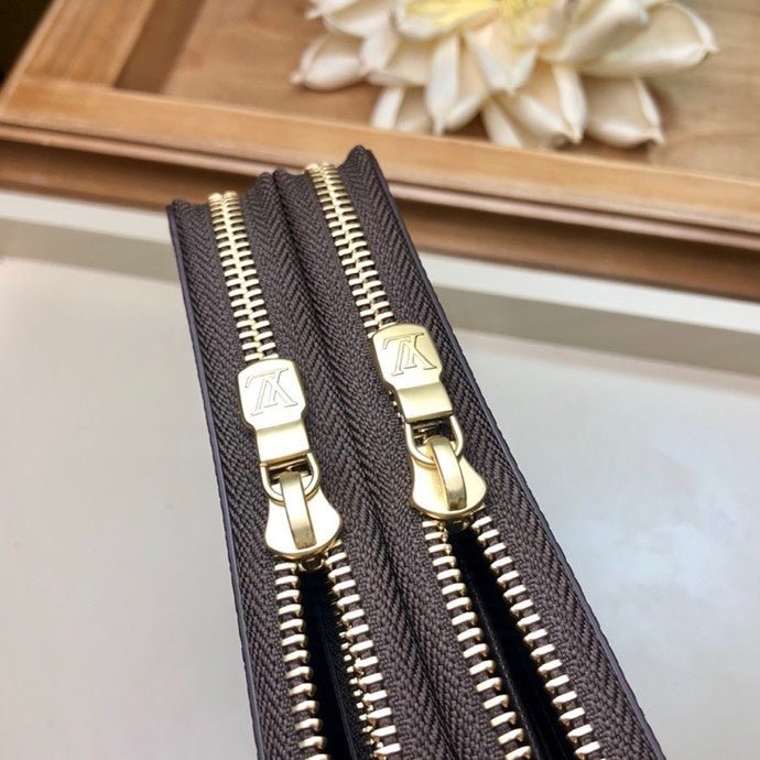 Louis Vuitton Clutch 19cm Brown