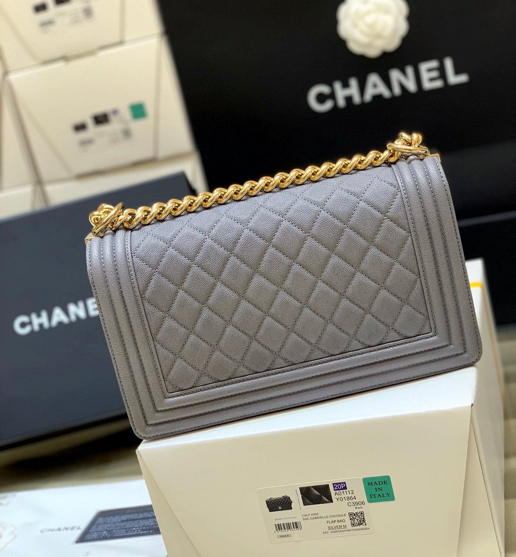 Chanel Classic Flapbag Gold Hardware 25cm