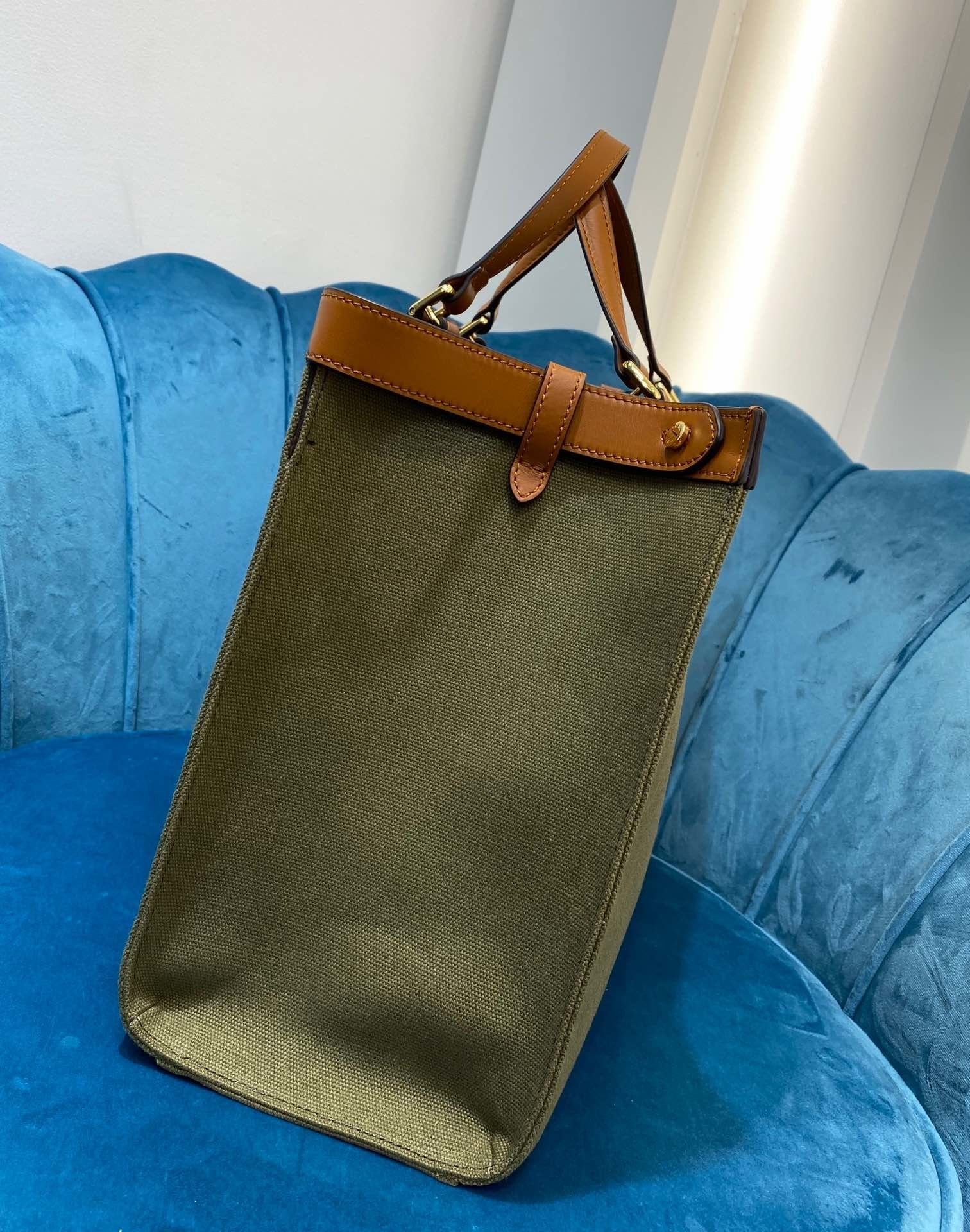 Fendi Logo Shopper Tote Bag Brown
