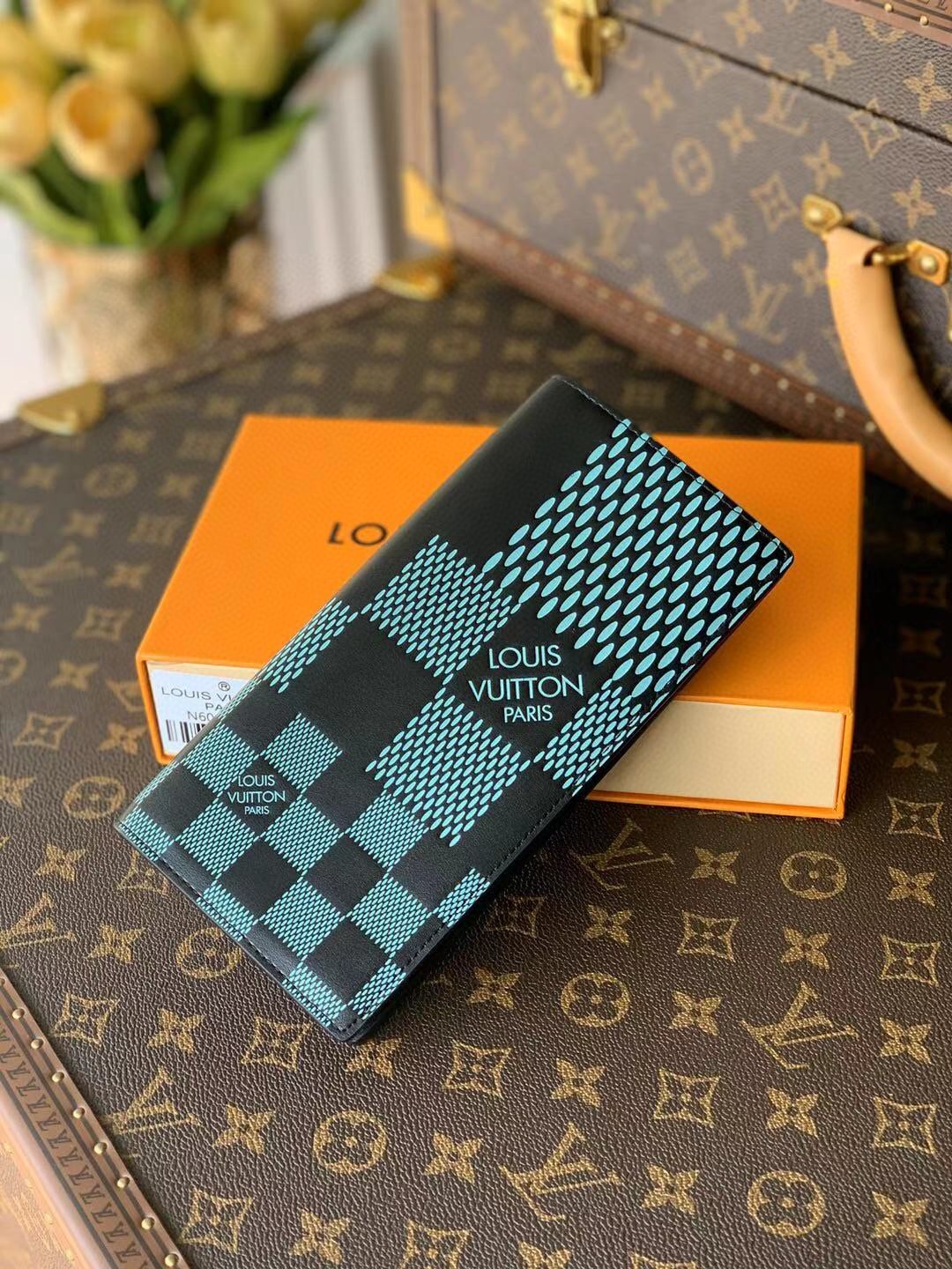 Louis Vuitton Damier Wallet 10cm Green