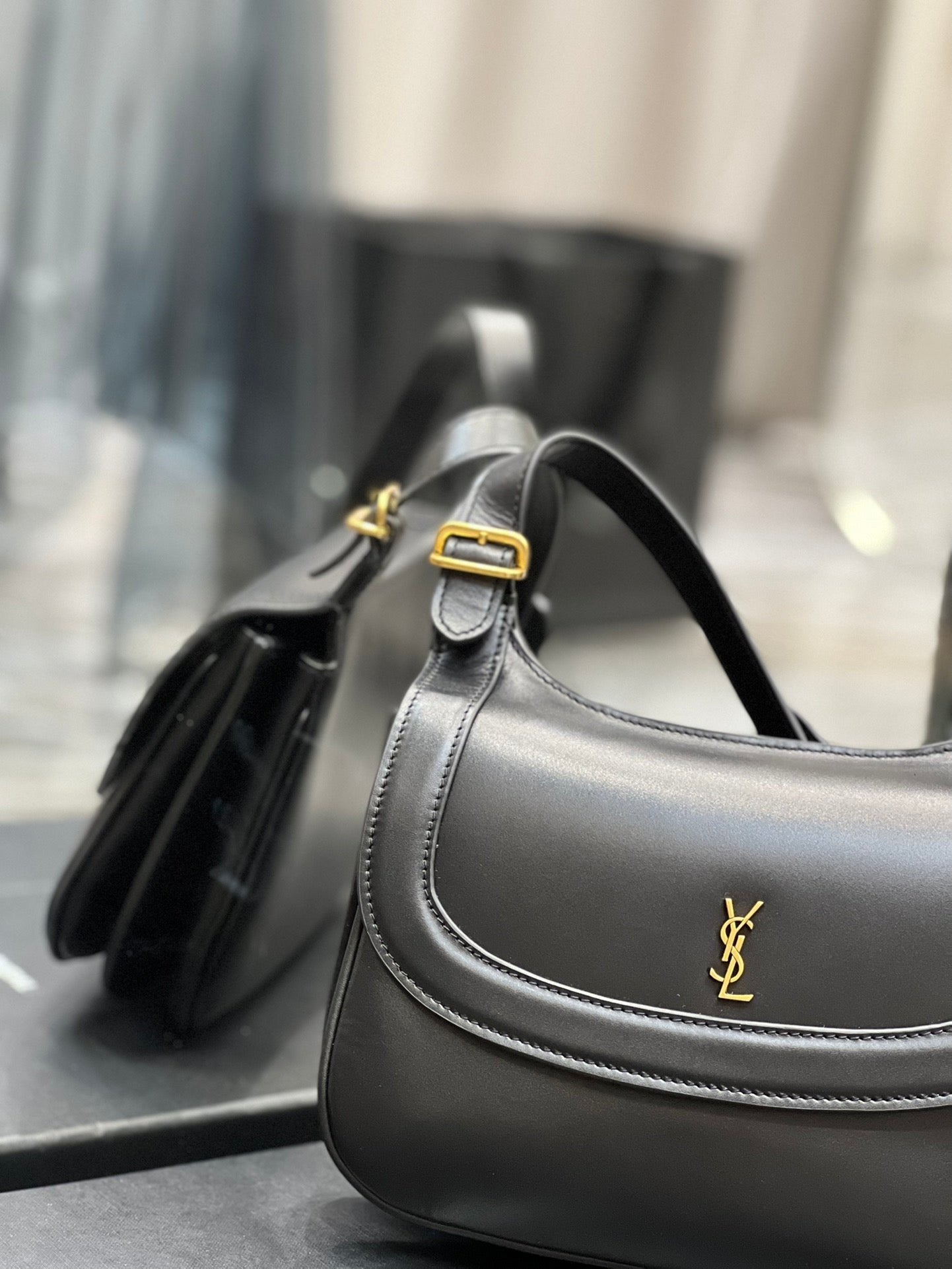 Saint Laurent Charlie Medium Shoudler Bag 23cm