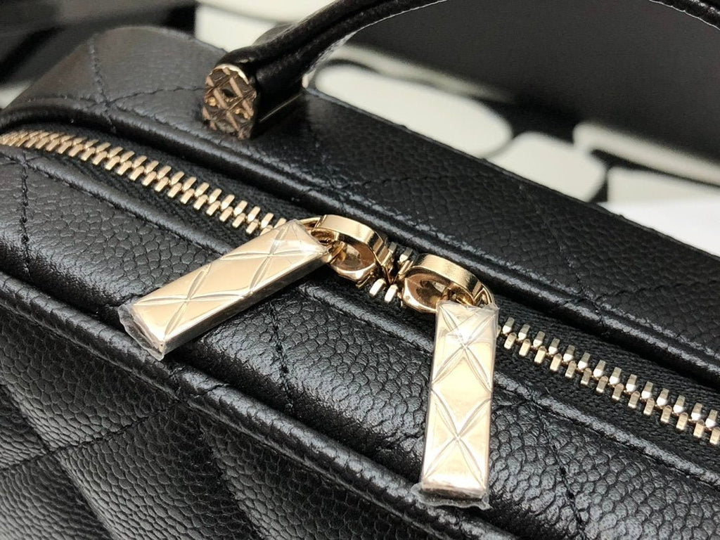 Chanel Shoulder Bag Top Handle With Chain 19cm Black