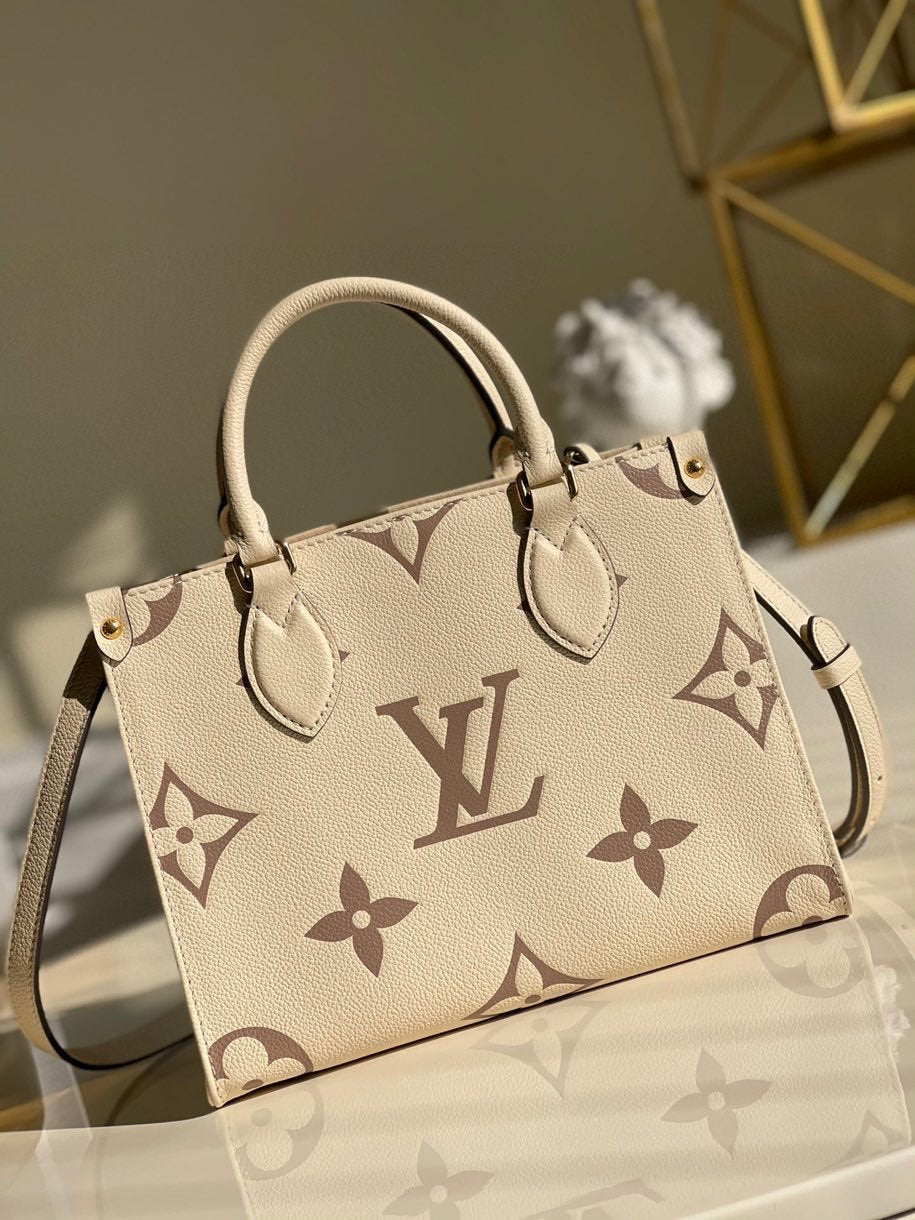 Louis Vuitton Handle Bag 25cm Cream