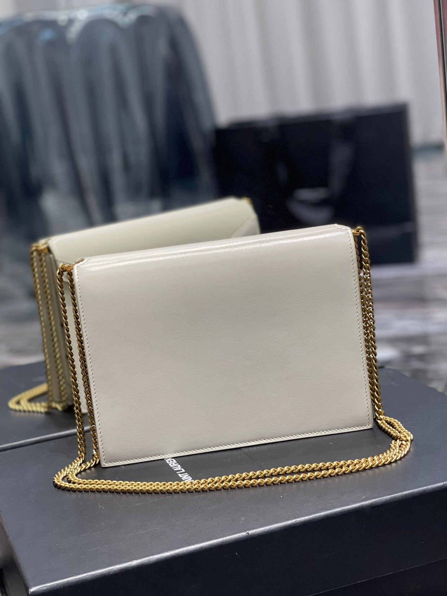 Saint Laurent Cassandra Medium Chain Bag In Grain De Poudre Embossed 22cm White