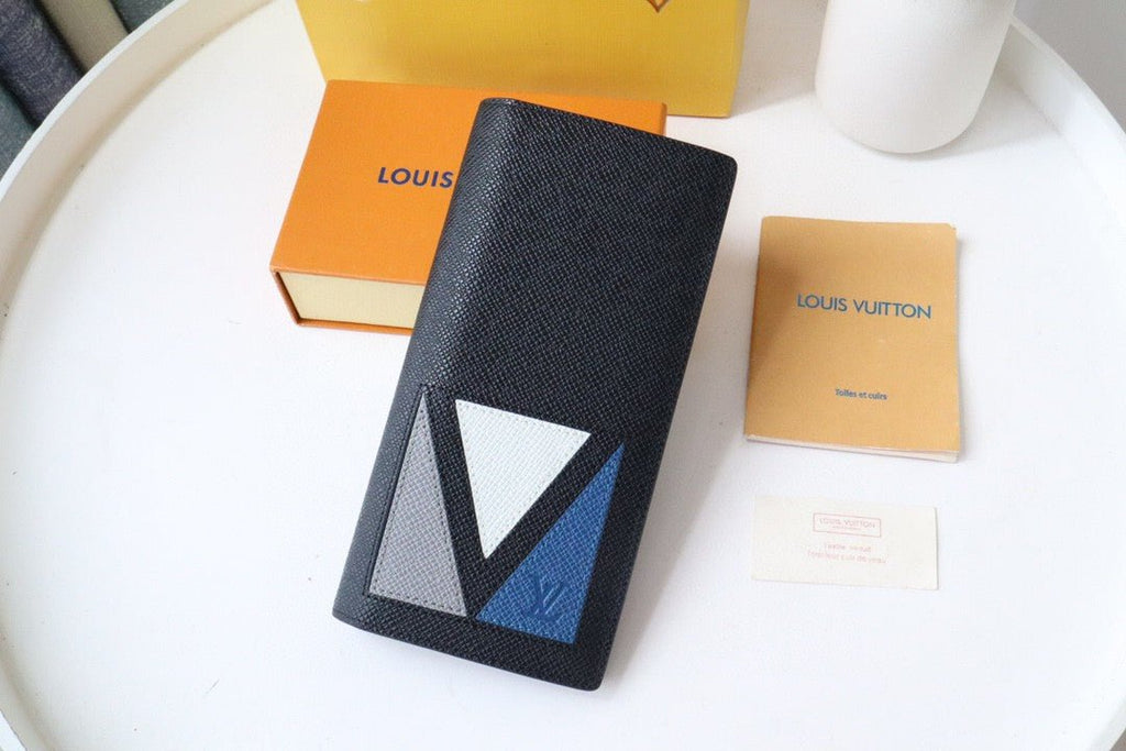 Louis Vuitton Brazza Wallet 19cm