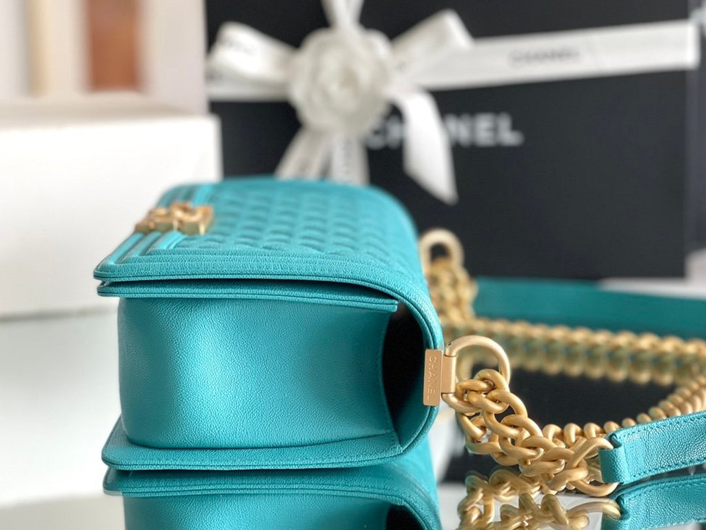 Chanel Medium Classic Flapbag 25cm Blue
