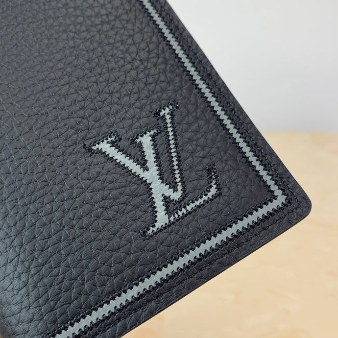 Louis Vuitton Taurllion Wallet 19cm Black
