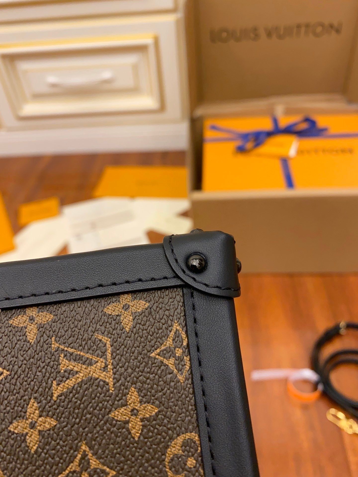 Louis Vuitton Vertical Trunk Pochette Monogram Reverse 18cm Black