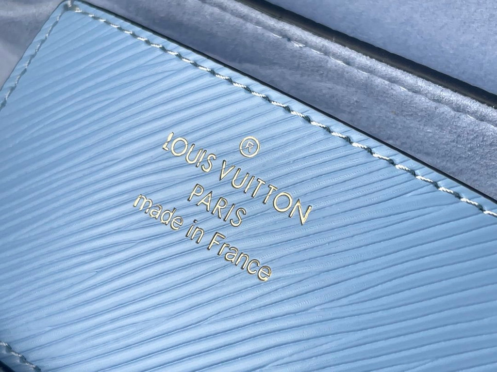 Louis Vuitton Twist MM 23cm Blue