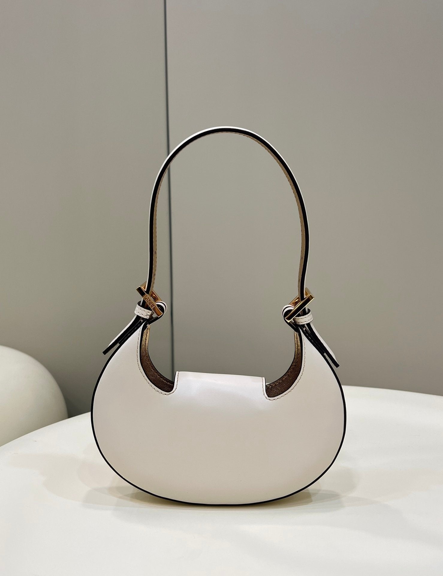 Fendi Cookie 19cm White