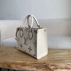 Louis Vuitton M45659 On The Go PM 25cm