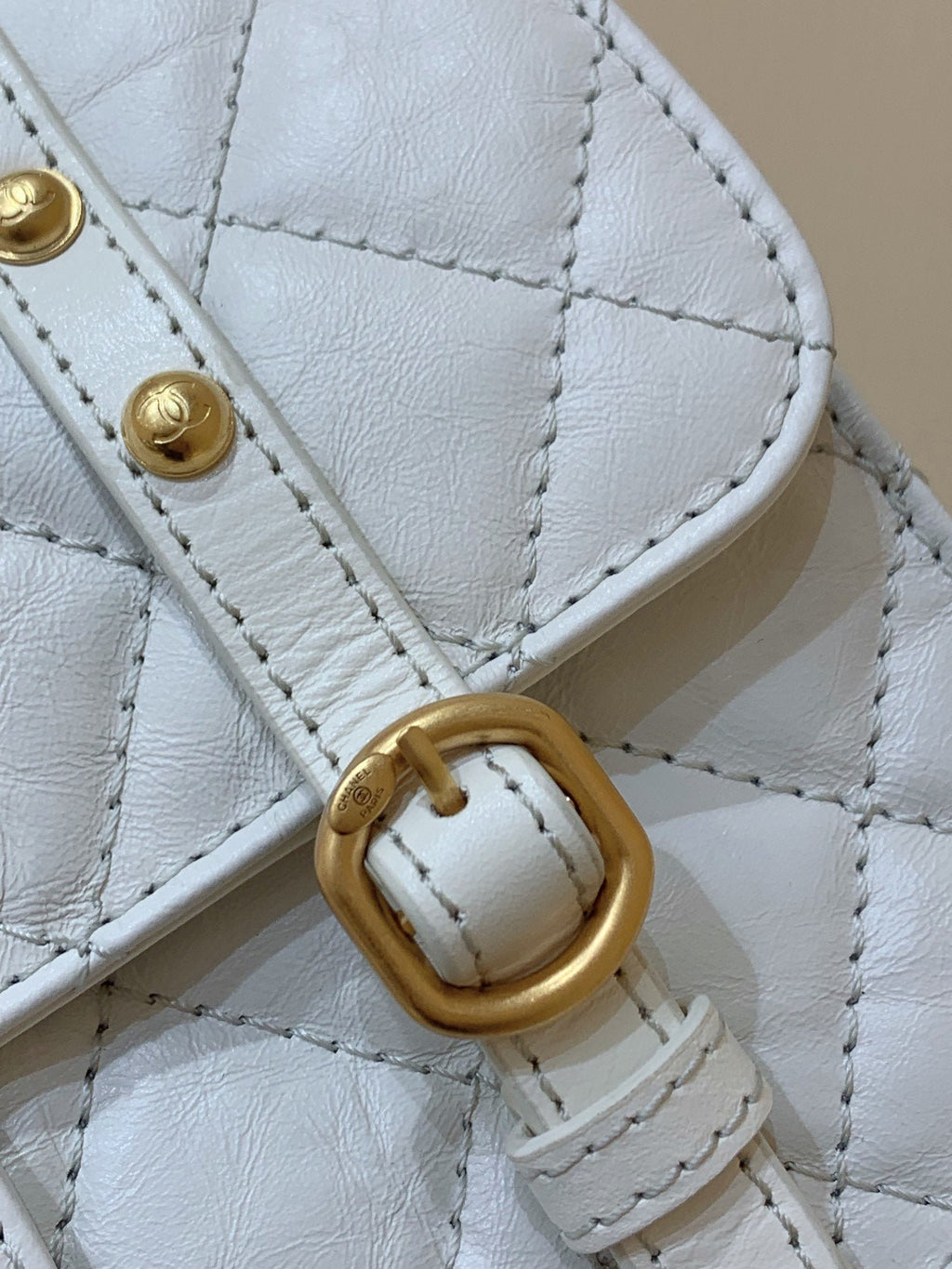 Chanel Co Co Shoulder Bag Gold Chain White 25cm
