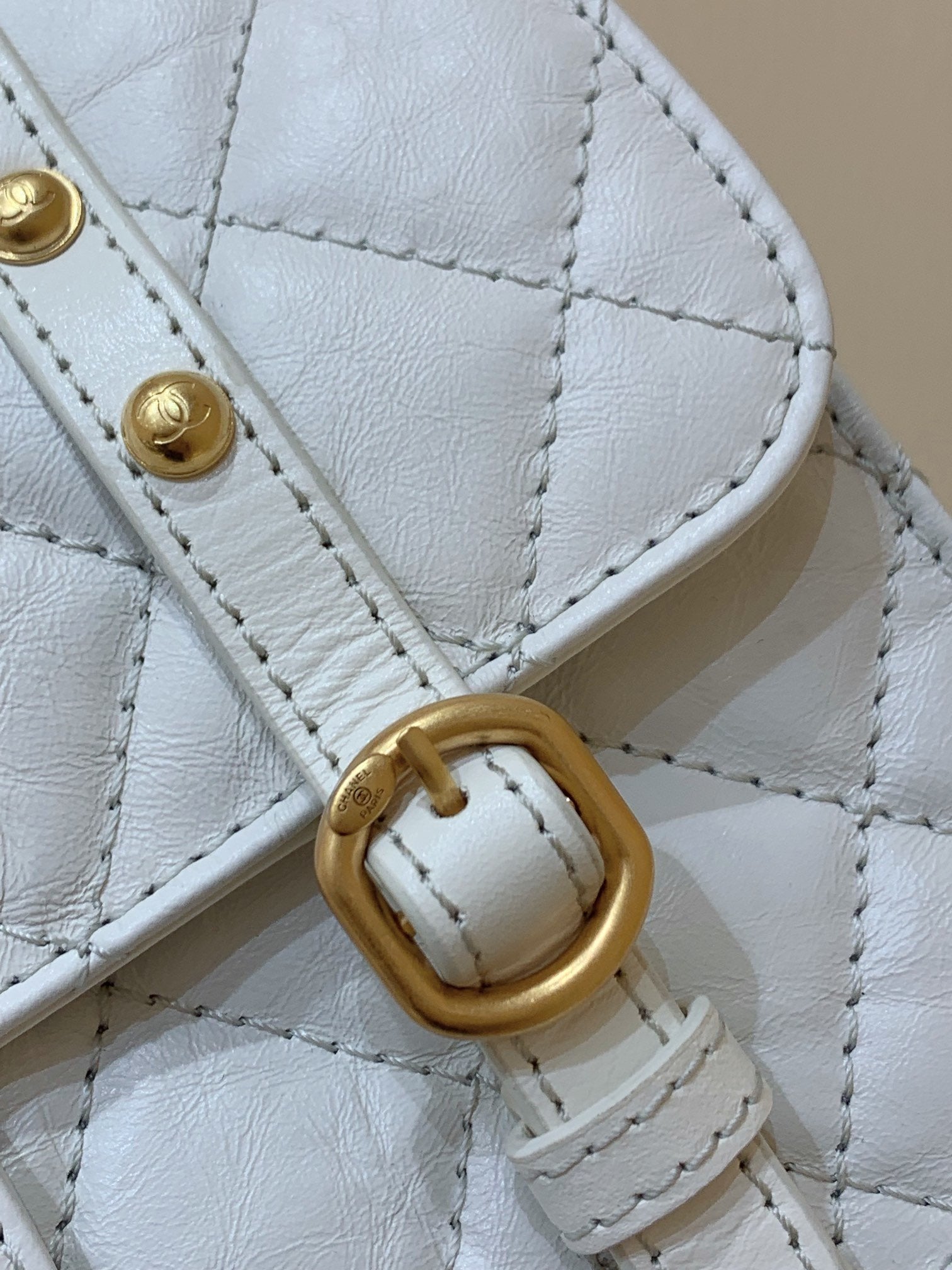 Chanel Co Co Shoulder Bag Gold Chain White 25cm