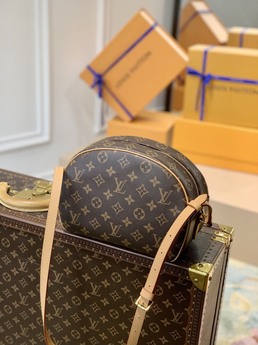Louis Vuitton M51221 Diane 25cm Brown
